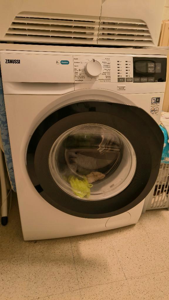 Wasmachine + droogkast Zanussi –werken goed– ophaal zat/zon, Elektronische apparatuur, Wasmachines, Gebruikt, 8 tot 10 kg, 1200 tot 1600 toeren