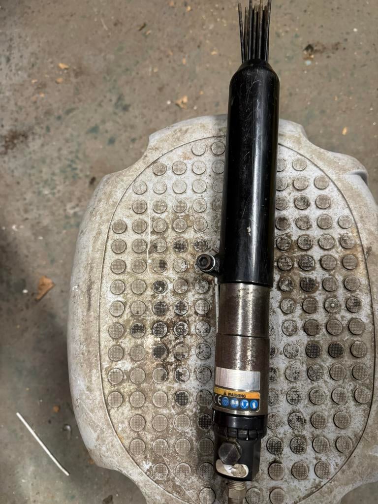 Lucht naald scaler, Ophalen, Zo goed als nieuw