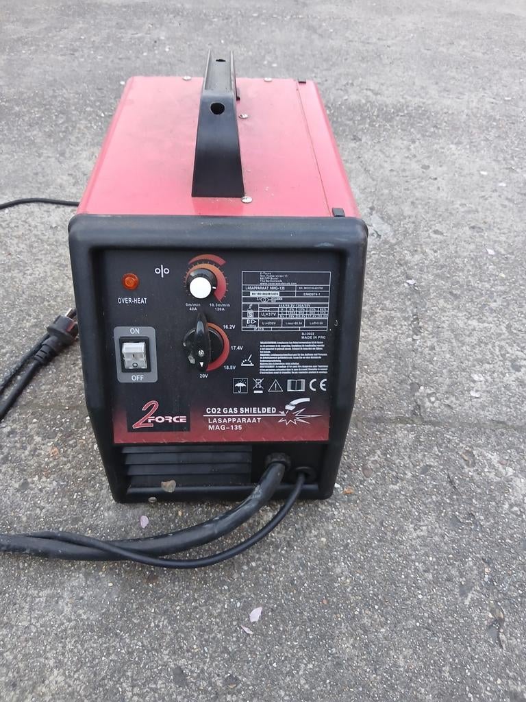 2force mag lasapparaat zgan met bon. En flesje argon., Ophalen