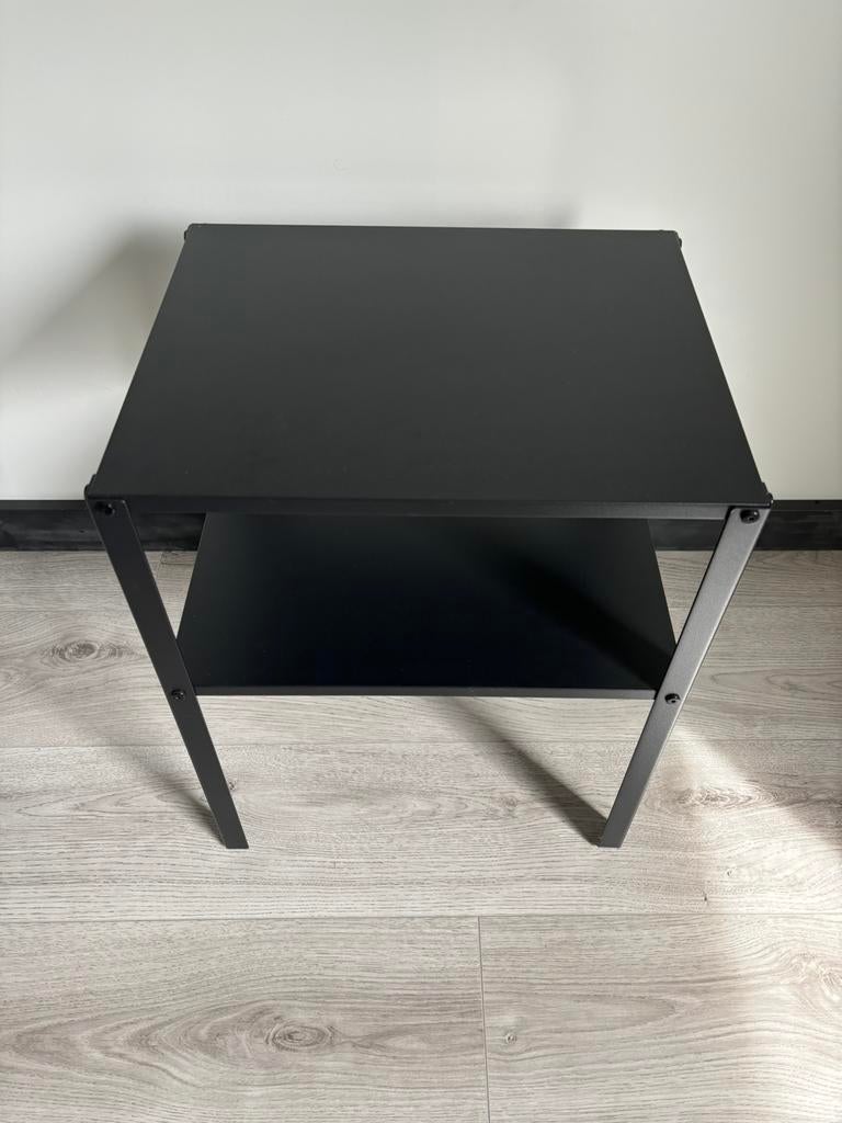 Zwart nachtkastje/bijzettafeltje, Huis en Inrichting, Slaapkamer | Nachtkastjes, Zo goed als nieuw, Ophalen