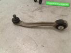 BRAS DE SUSPENSION AVANT DROIT (TRIANGLE) A4 Avant (B8), Dhr. R. de Gouw, Audi, Utilisé, De Bloemendaal 21 21
5221 EB  'S HERTOGENBOSCH, NL