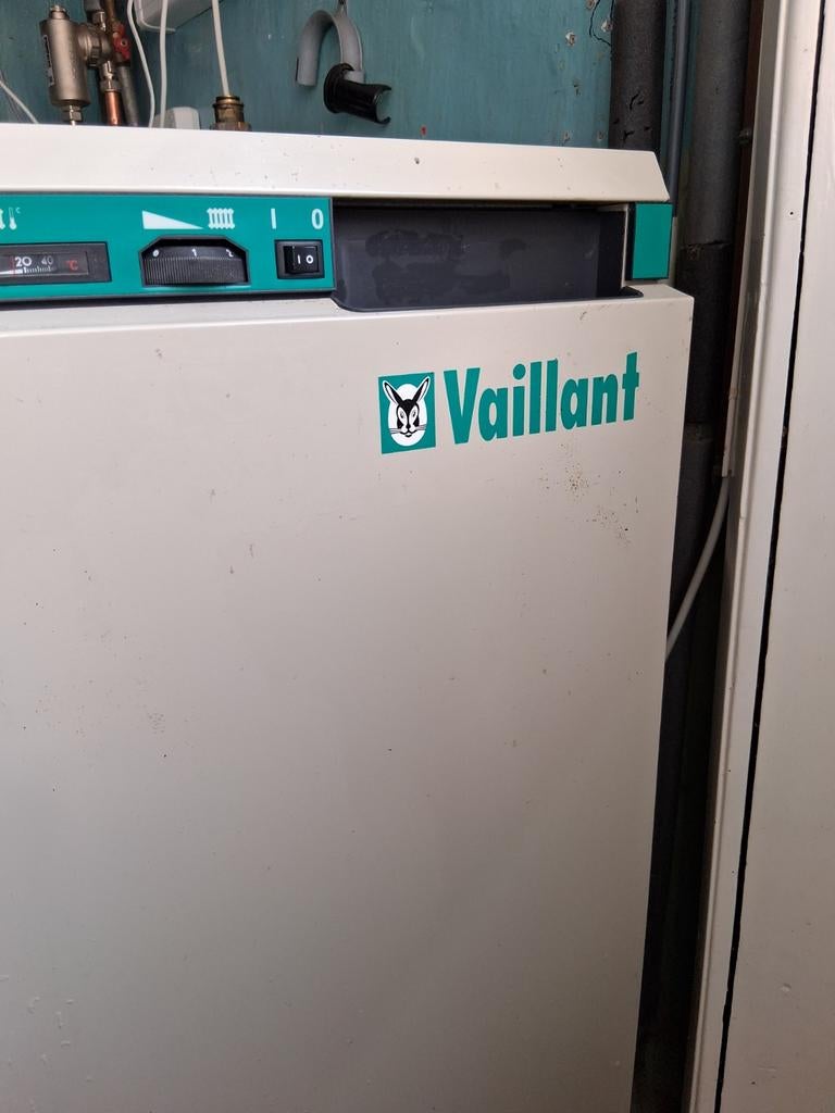VAILLANT VLOERKETEL 27 KW, Ophalen