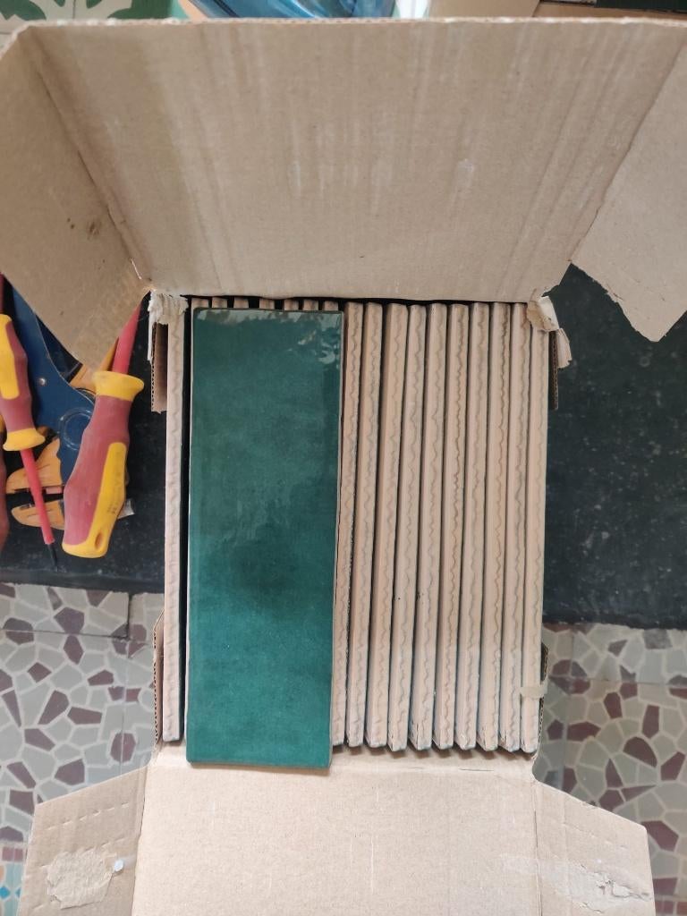 Carreaux muraux en céramique (6 boites), 20 à 40 cm, Céramique, Enlèvement, Moins de 20 cm