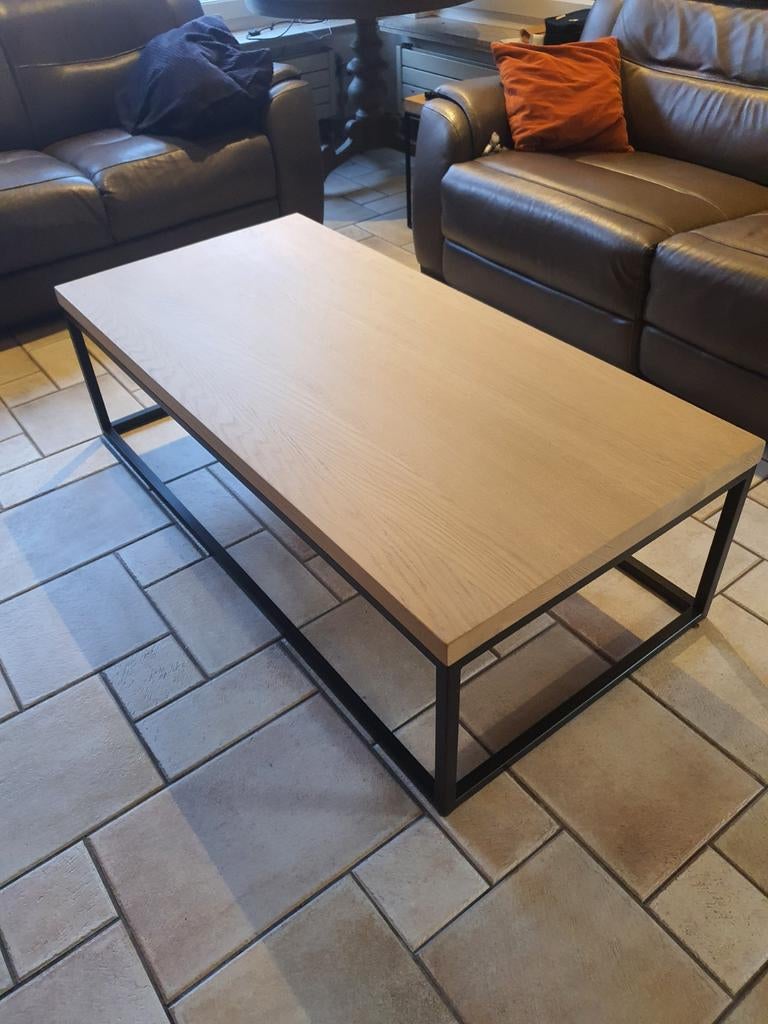 Grote salontafel met massief eikenblad, Huis en Inrichting, Tafels | Salontafels, Ophalen