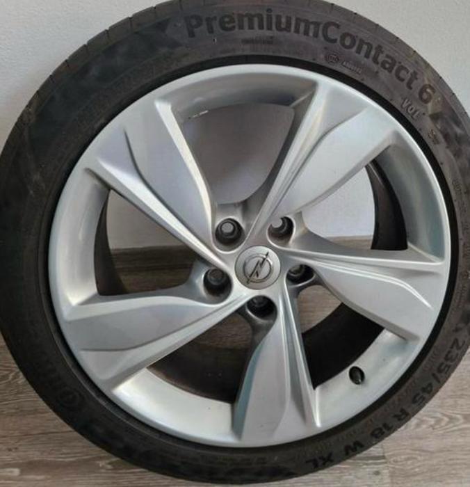 Opel Insignia 18 inch velgen met zomerbanden, Auto-onderdelen, Banden en Velgen, Banden en Velgen, Zomerbanden, 18 inch, 235 mm