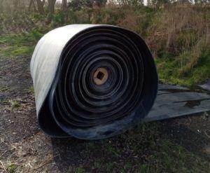 rubber matten-rubber rollen- stalmatten-tegen slijk+onkruid, 4 paarden of pony's of meer