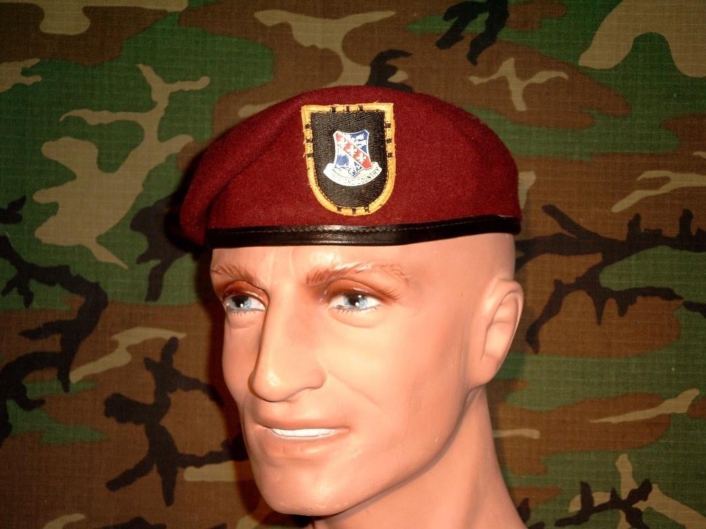 US AIRBORNE BERET C/6/327 INFANTRY US ARMY PARA, Envoi, Armée de terre, Casque ou Béret