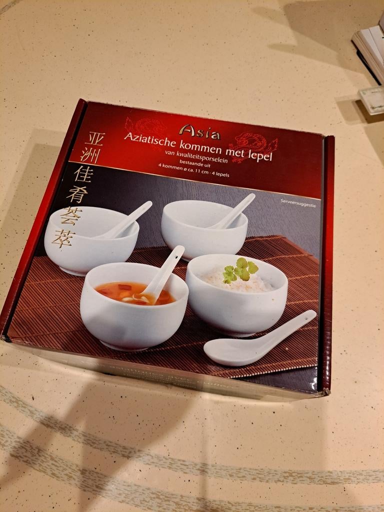 Bols de cuisine asiatique, Enlèvement