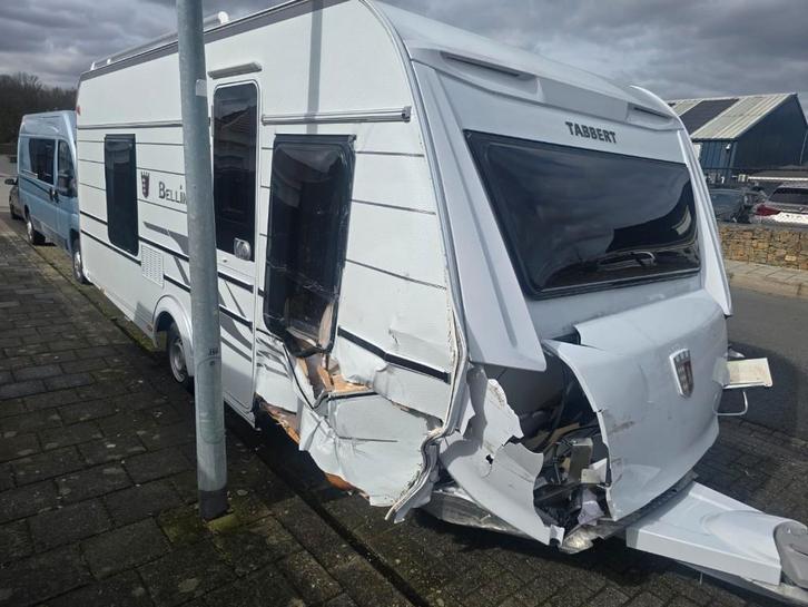 Tabbert Bellini 2023, Caravans en Kamperen, Caravans, Particulier, Rondzit, Tabbert, Frans bed, Vast bed, Douche, Kachel, Koelkast