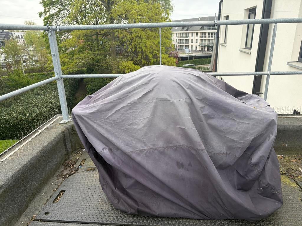 BBQ, Ophalen, Zo goed als nieuw