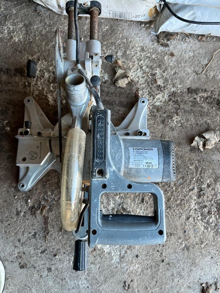 SCIE A ONGLET, MXPOWER, Enlèvement, Utilisé, 1200 watts ou plus