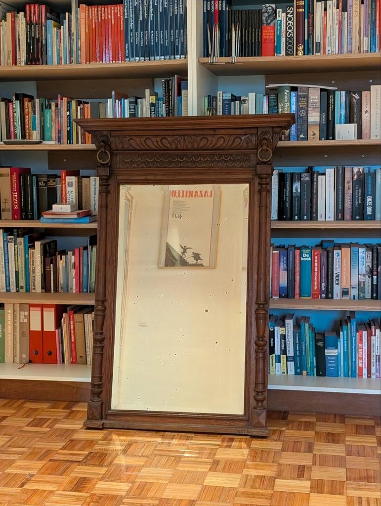 Miroir ancien en chêne avec têtes de lion — vers 1880, Enlèvement, Rectangulaire, 50 à 100 cm, 100 à 150 cm