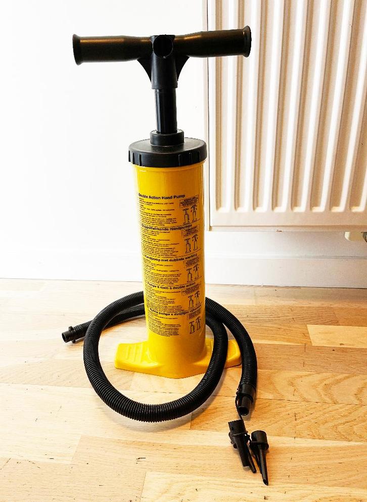 Pompe gonflable pour matelas gonflable ou jouets de plage, Caravanes & Camping, Pompes à air, Utilisé, Manuellement, Enlèvement ou Envoi