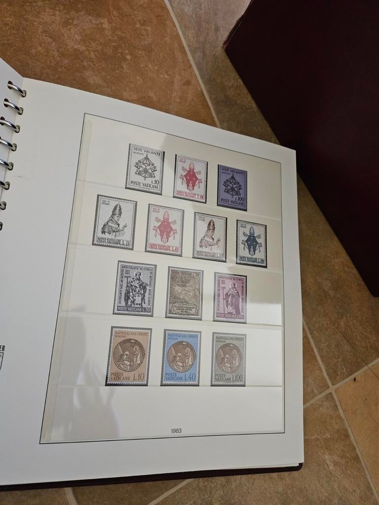 Zeer mooie verzameling Vaticaanstad 1963/1983, Postzegels en Munten, Verzenden