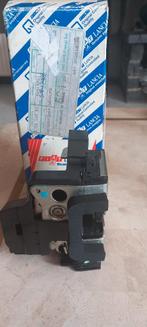 Serrure de porte Avant Droite Fiat Doblo original 46815961, Envoi, Neuf, Fiat