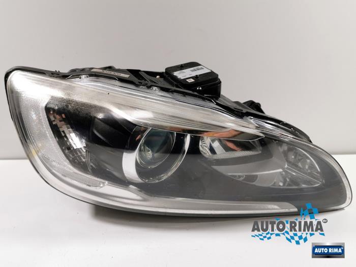 Koplamp rechts van een Volvo V60, Gebruikt, -, -, Ophalen of Verzenden