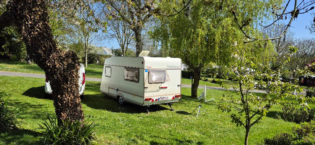 caravan sterckeman fjord 390T, Caravanes & Camping, Caravanes, Particulier, jusqu'à 4, 500 - 750 kg, Siège de train, Sterckeman