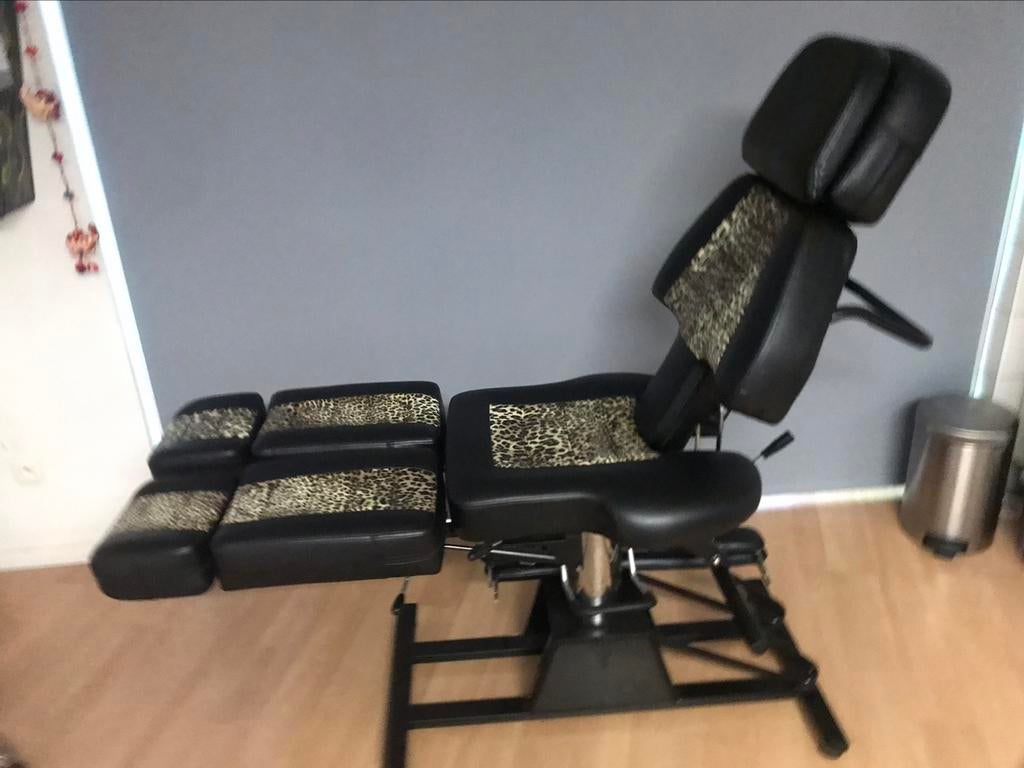 Tattoo/massagebank hydrologisch, Ophalen, Zo goed als nieuw, Massagetafel