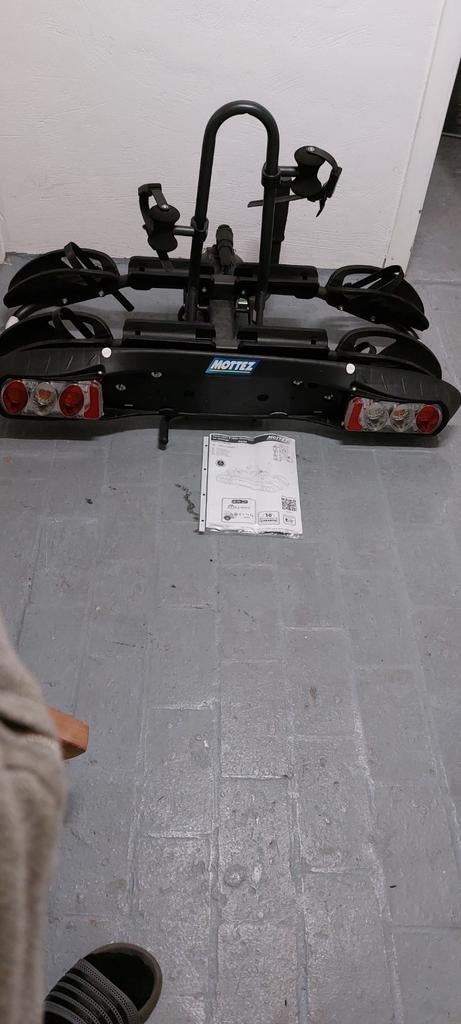 Fietsdrager merk mottez met twee sleutels bij, Enlèvement