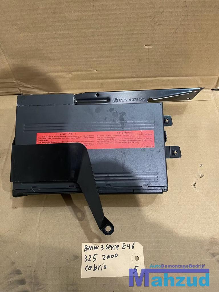 BMW 3 SERIE E46 cabrio CD Wisselaar 65126908948, Autos : Pièces & Accessoires, Petuelring 130
80788  Munich, DE, Info@bmw.de, Utilisé