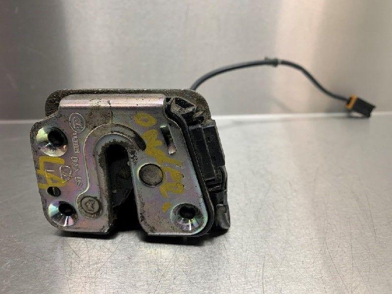 SERRURE DE PORTE RODS ARRIÈRE GAUCHE Nissan Navara (D40), Autos : Pièces & Accessoires, Utilisé, Nissan