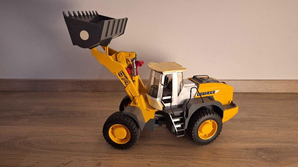 Bruder Liebherr L574 wiellader - Schaal 1:16, Ophalen, Gebruikt