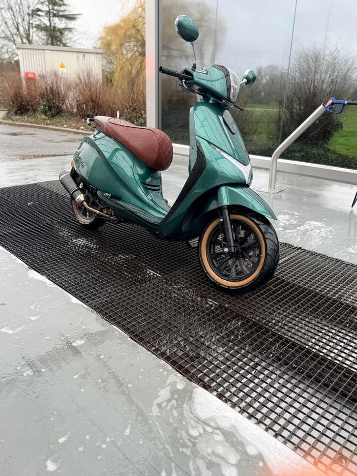 Limited edition A klasse te koop/ruil, Vélos & Vélomoteurs, Scooters | Piaggio, Zip, Électrique, Enlèvement