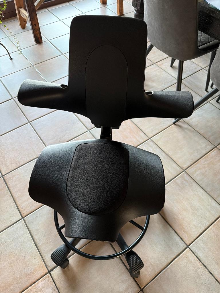 Ergonomische bureau stoel, Computers en Software, Laptoptafels, Ophalen, Gebruikt, In hoogte verstelbaar