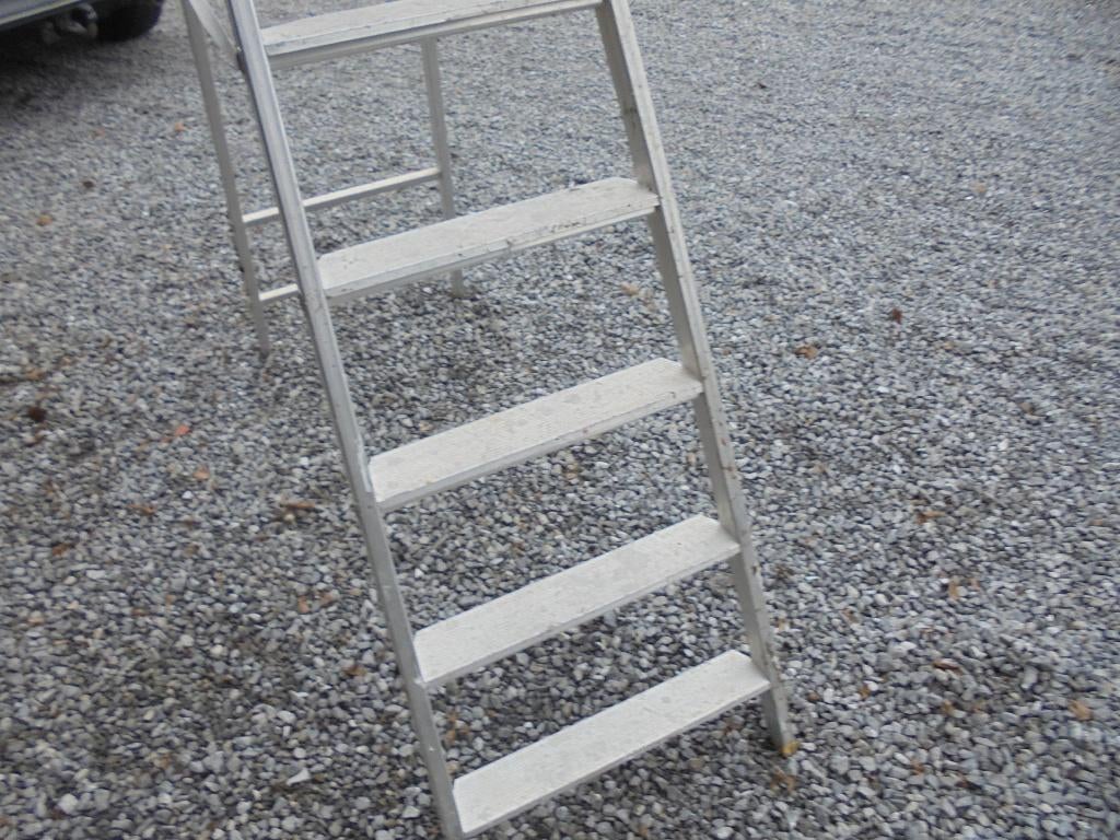 escabelle 8 échelons, Enlèvement, Utilisé, Échelle, 2 à 4 mètres