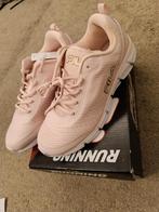 Sport schoenen, Maat 39, Kleding | Dames, Schoenen, Ophalen, Sportschoenen, Nieuw, Roze