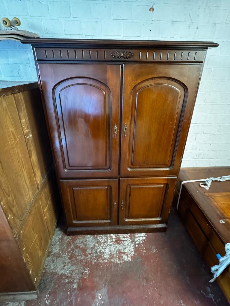 Dressoir d'époque 70'' 80", Maison & Meubles, 100 à 150 cm, Enlèvement, Utilisé, Avec tablette(s)