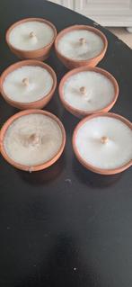 16 bougies.   Diametre 13cm hauteur 7cm, Ophalen