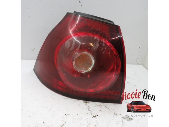 Achterlicht links van een Volkswagen Golf, Gebruikt, -, Volkswagen, -