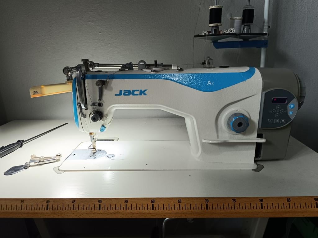 Machine à coudre professionnelle Jack A2, Hobby & Loisirs créatifs, Machines à coudre & Accessoires, Enlèvement, Machine à coudre