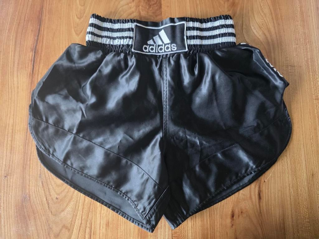 SHORTS ADIDAS THAI STYLE, Sport en Fitness, Vechtsporten en Zelfverdediging, Maat S, Ophalen of Verzenden