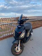 Piaggio zip iget 2025, Fietsen en Brommers, Ophalen