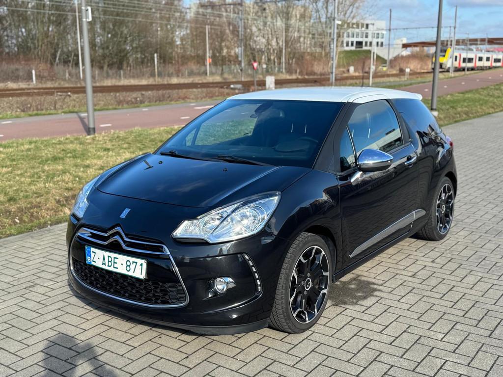 Citroën DS3 | Benzine | Euro 5, Auto's, Gebruikt, 4 cilinders, Zwart, Leder