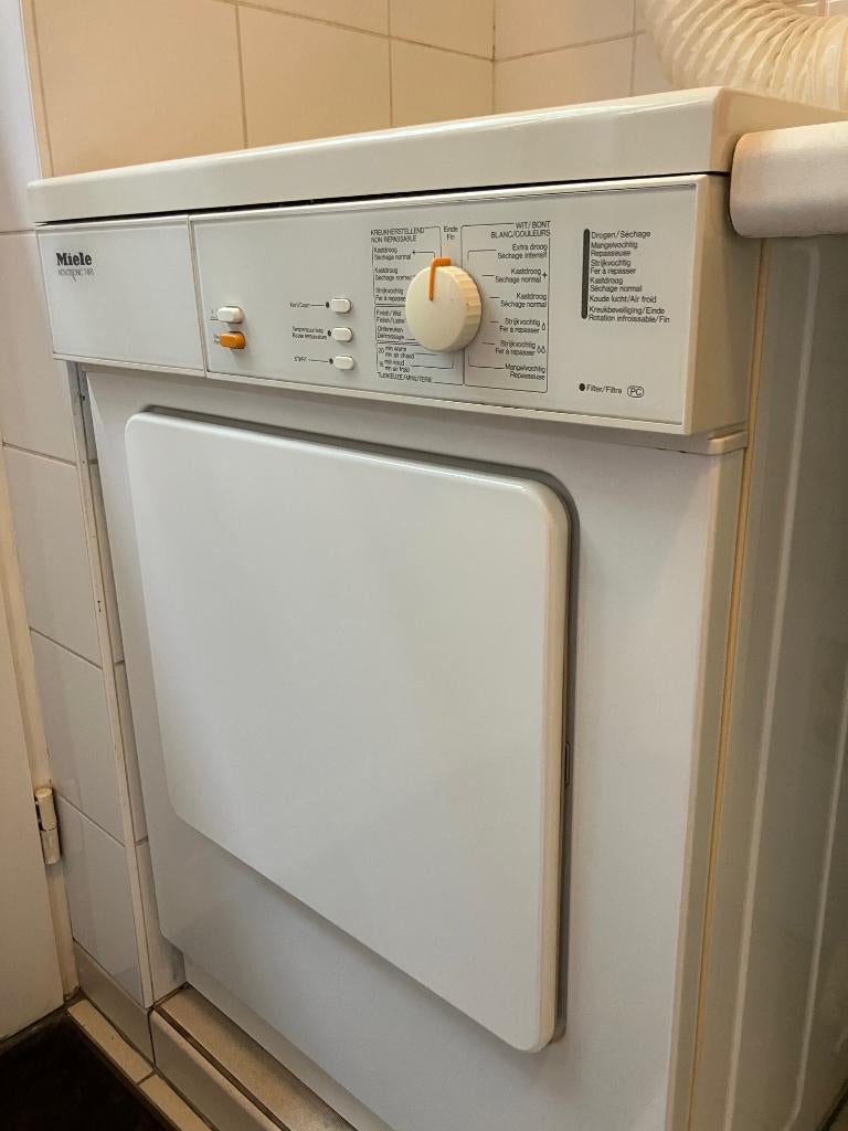 Droogkast, Miele, Ophalen, 6 tot 8 kg, Gebruikt, Minder dan 85 cm