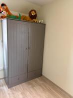 Kinderkamer met kinderbed en wieg, Ophalen, Zo goed als nieuw