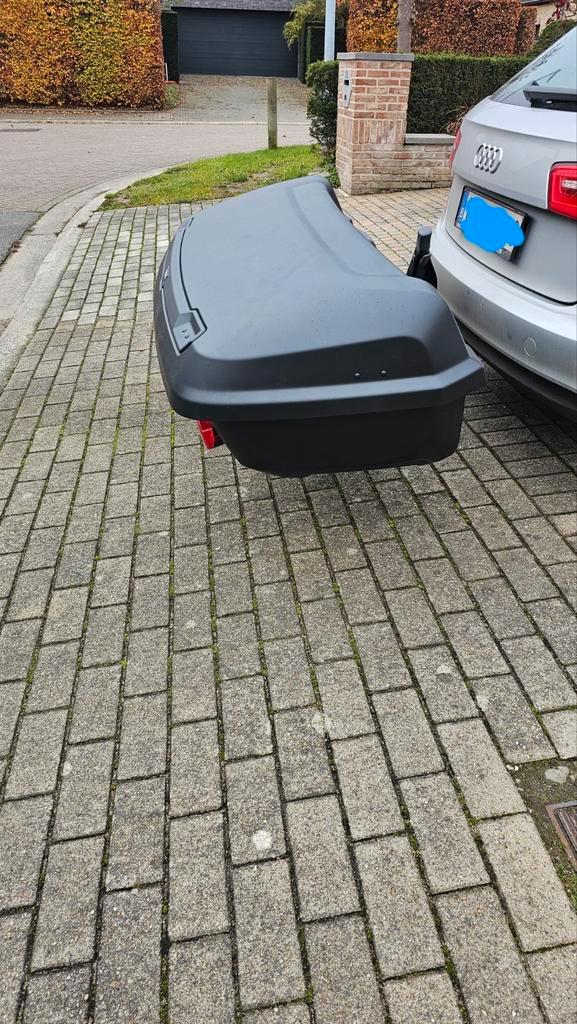 Thule trekhaakkoffer Arcos L met 400l inhoud TE HUUR, Auto diversen, Dakkoffers, Ophalen