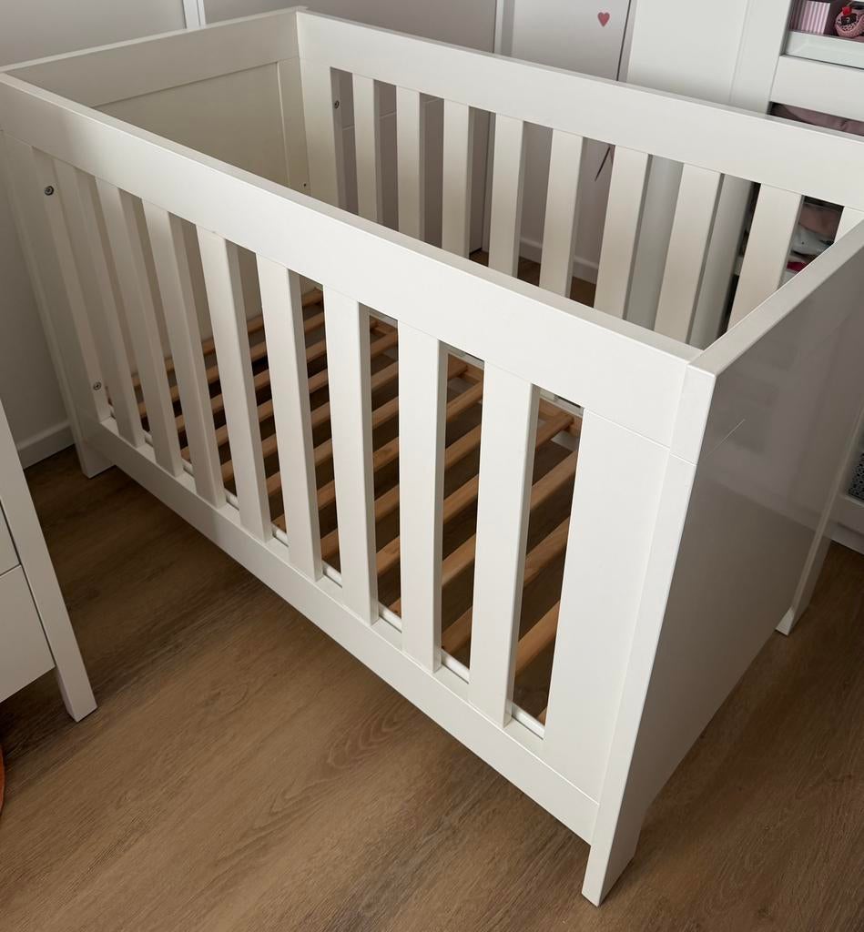 Lit a barreaux bebe 60x120, Kinderen en Baby's, Kinderkamer | Complete kinderkamers, Ophalen, Zo goed als nieuw