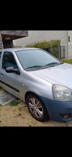 Renault clio essence, Autos, Particulier, Essence, Achat, Radio