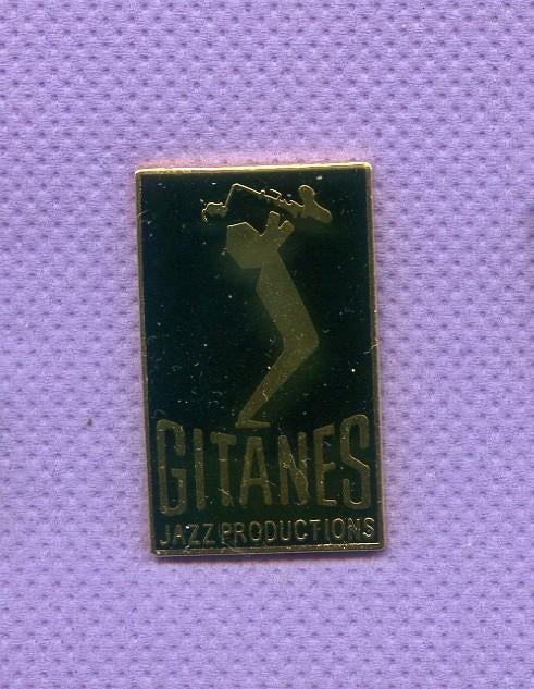 Pins cigarettes Gitanes Musique Jazz Saxophone egf Ab753, Verzamelen, Speldjes, Pins en Buttons, Verzenden, Gebruikt, Merk, Speldje of Pin