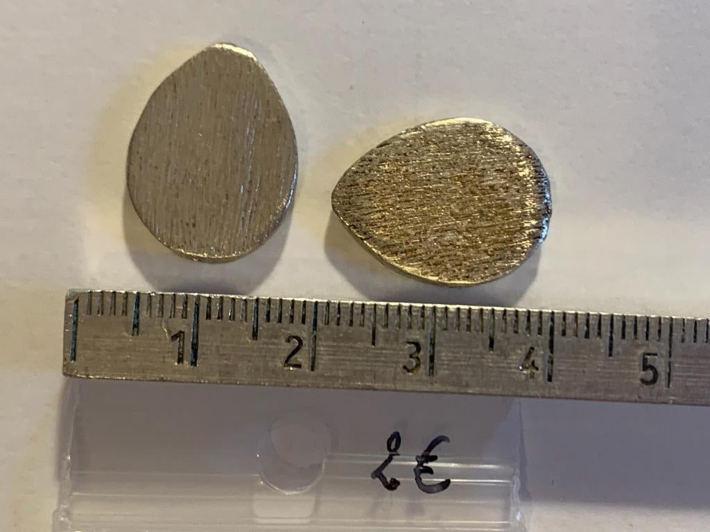 2 metalen druppel plat kralen, Hobby en Vrije tijd, Kralen en Sieraden maken, Ophalen of Verzenden, Nieuw, Kraal