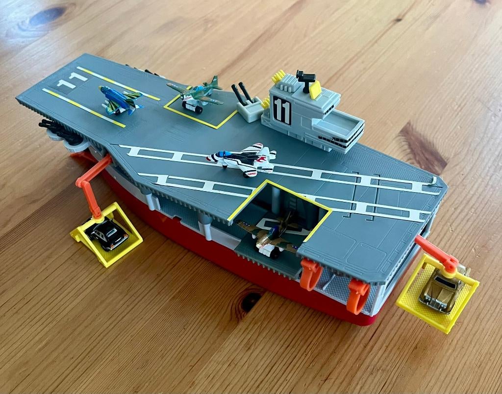 Vintage Galoob Micro Machines Aircraft Carrier – jaren 80/90, Verzamelen, Speelgoed, Ophalen of Verzenden, Gebruikt