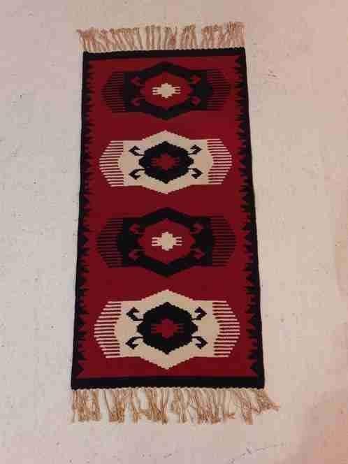 Kelim kleedje rood zwart beige 127/59 cm, Ophalen of Verzenden, Gebruikt, Rood, Overige stijlen