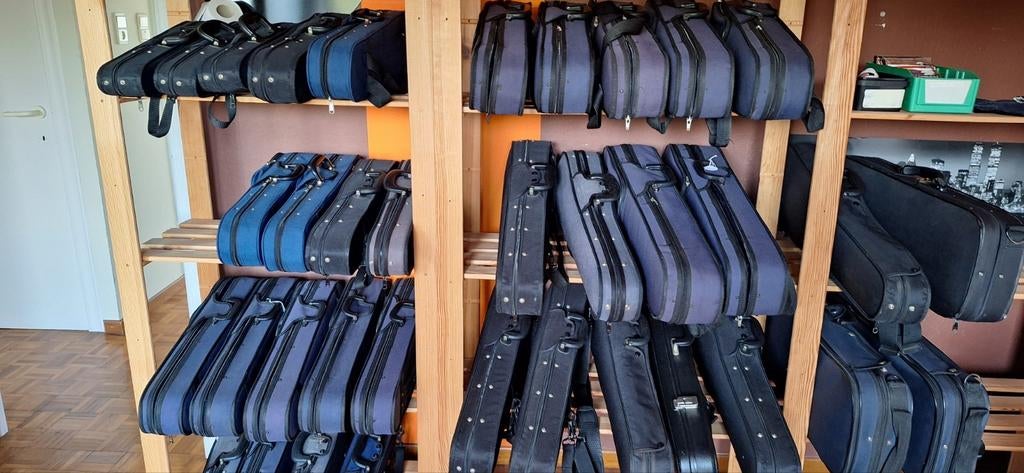 30 GEWA violen in alle maten te koop, moet dringend weg!!, Muziek en Instrumenten, Strijkinstrumenten | Violen en Altviolen, Ophalen