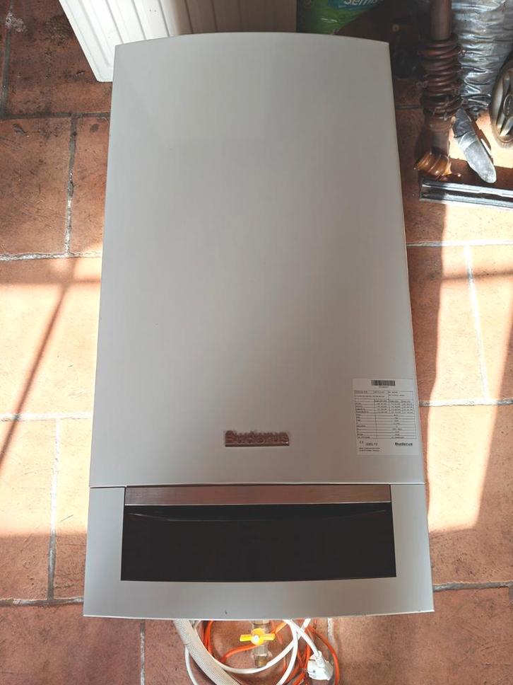 Gas condensatieketel Buderus Logamax mooie staat, Doe-het-zelf en Bouw, Chauffageketels en Boilers, Zo goed als nieuw, Boiler