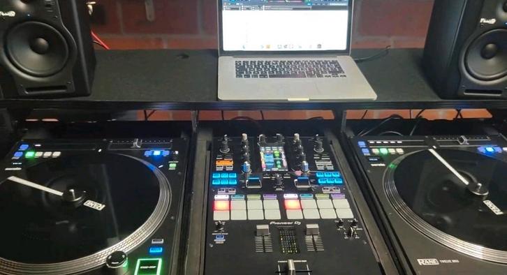 Complete DJ set. Amper en enkel thuis gebruikt, Musique & Instruments, DJ sets & Platines, Pioneer, Enlèvement