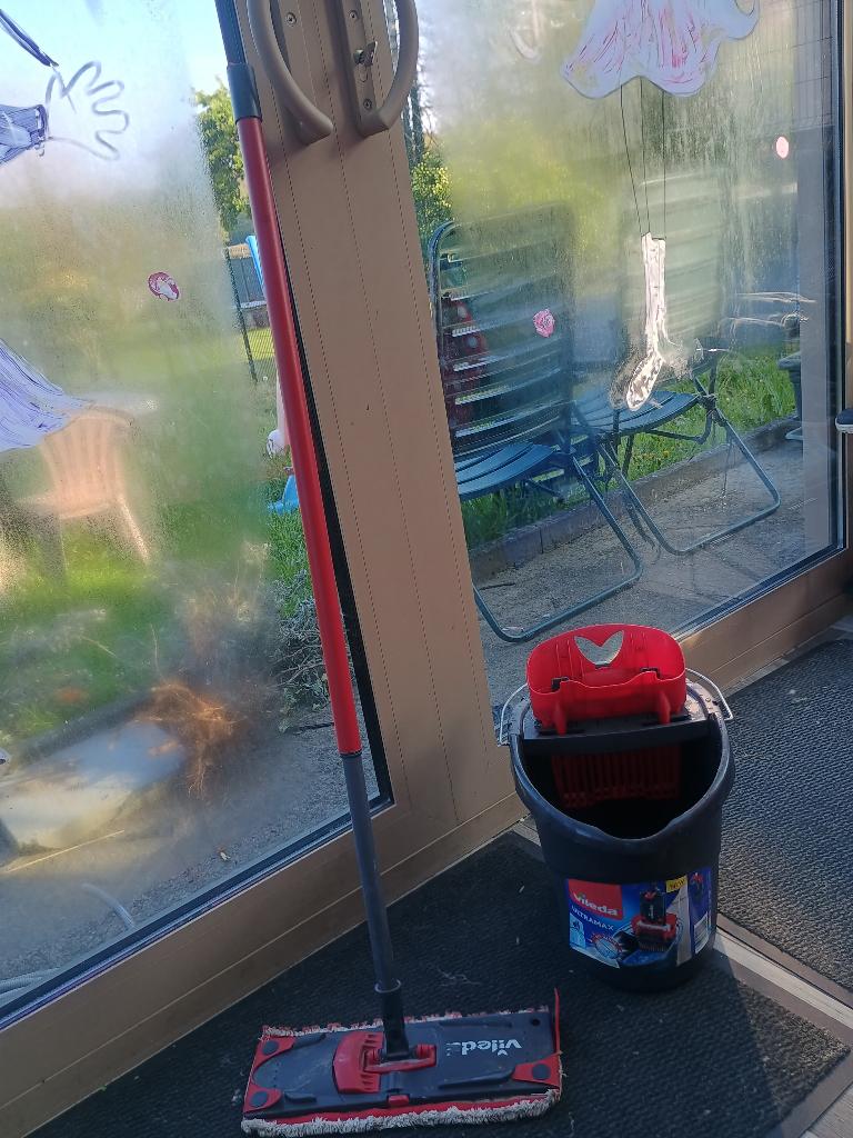 Vileda Ultra max, Maison & Meubles, Produits de nettoyage, Enlèvement, Seau, Bac ou Chariot à balais